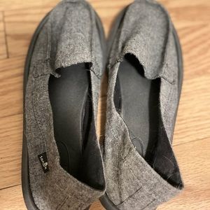 Sanuk slip on shoes